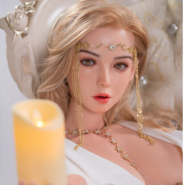 Royal Revival Series – "Nefertiti's Rebirth" Golden Codex Edition - Imagen 4